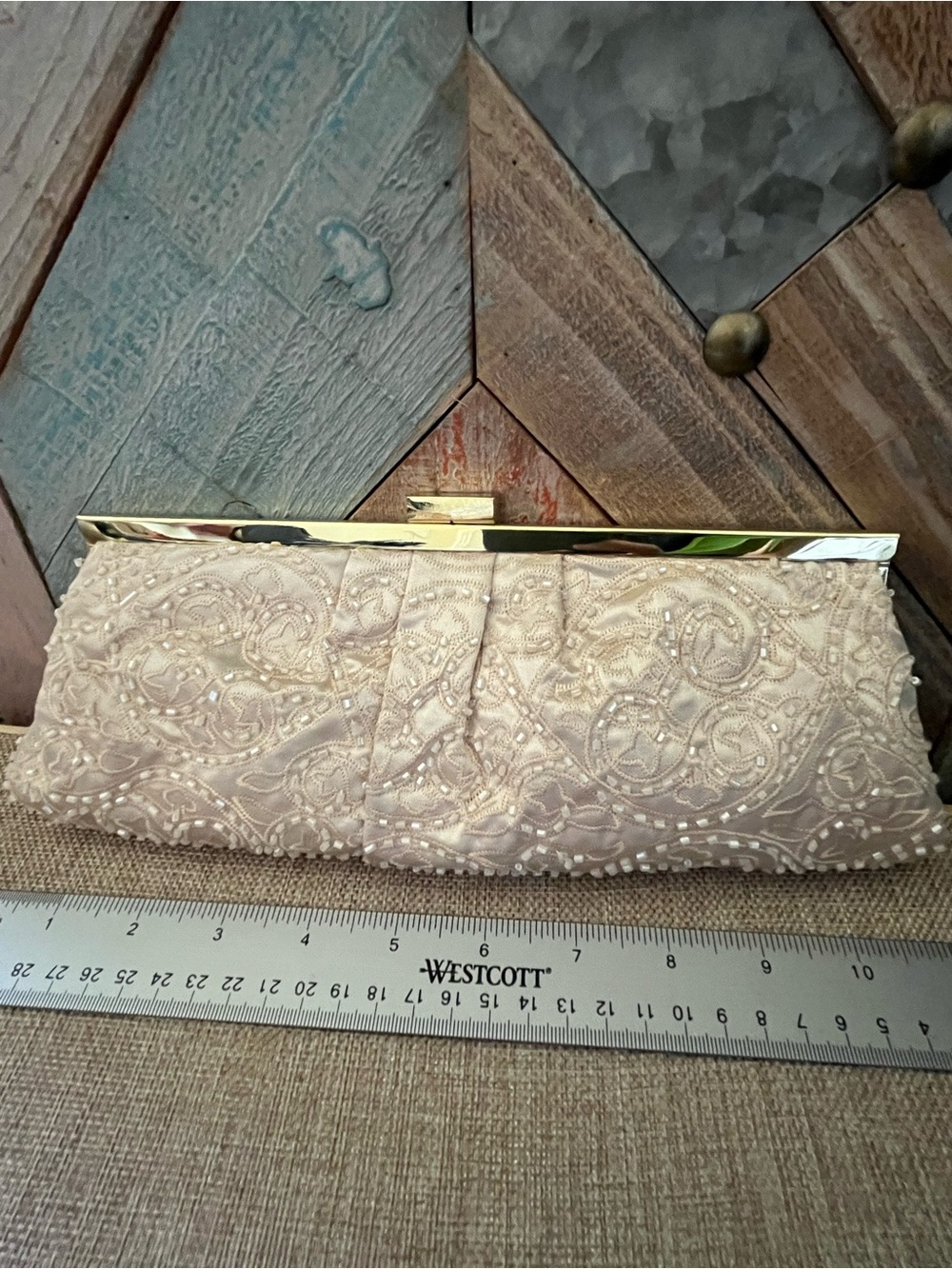 La Regale Cream Lace Evening Clutch with Gold Frame